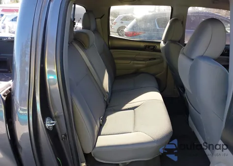 2015 Toyota Tacoma Base V6/Trd Pro z USA, uszkodzony, nr VIN 3TMLU4EN5FM205879